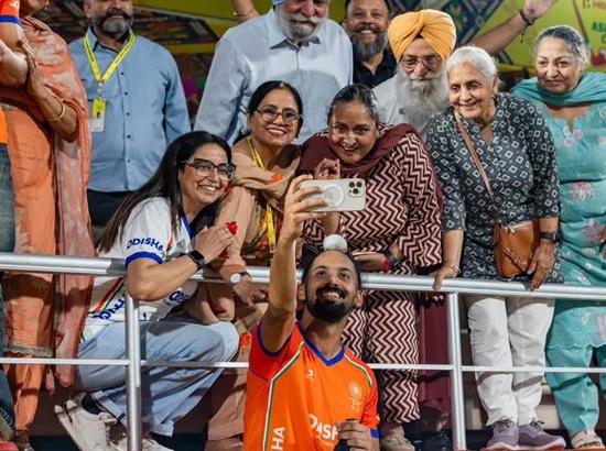 Hockey fever sweeps Jalandhar as families, Olympians turn up to cheer Asian Champions trophy